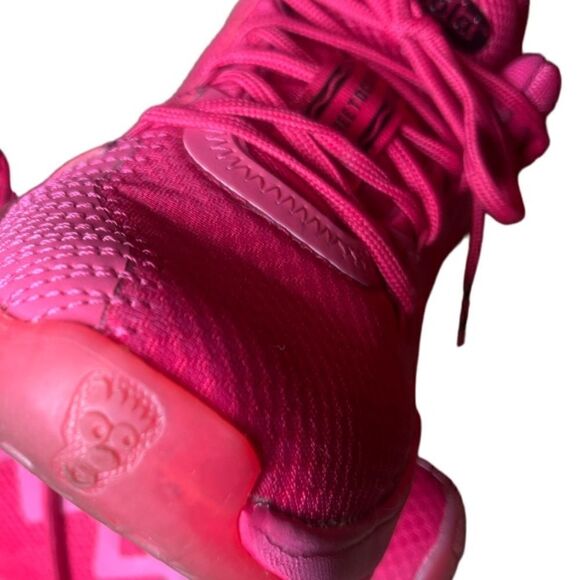 Adidas D.O.N. Issue #2
Crayola Jazzberry Jam. - Picture 8 of 14